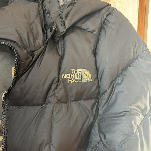 North Face Parka size xs worn a handful of times. - Picture 3 of 6